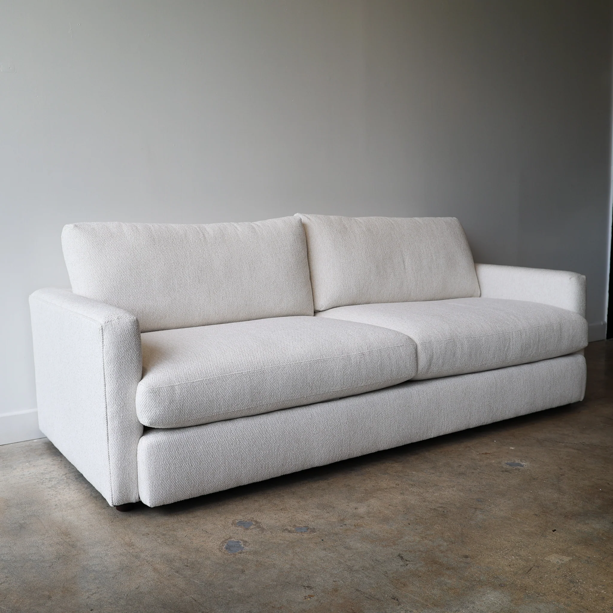 Allure Dreamy Sofa - Image 13