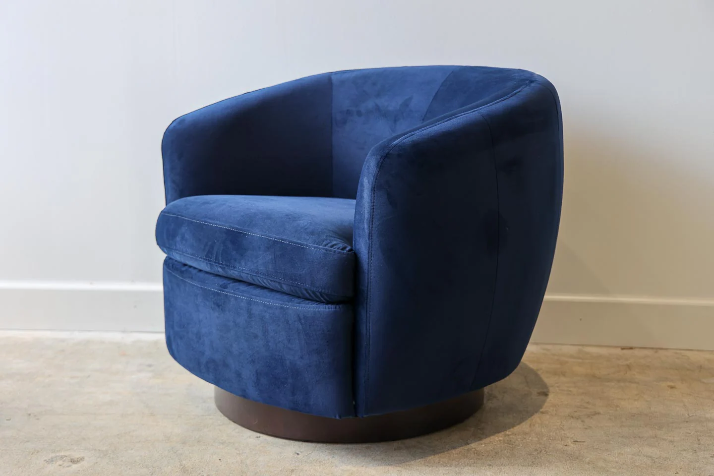 Cecelia Blue Velvet Swivel Chair - Image 8