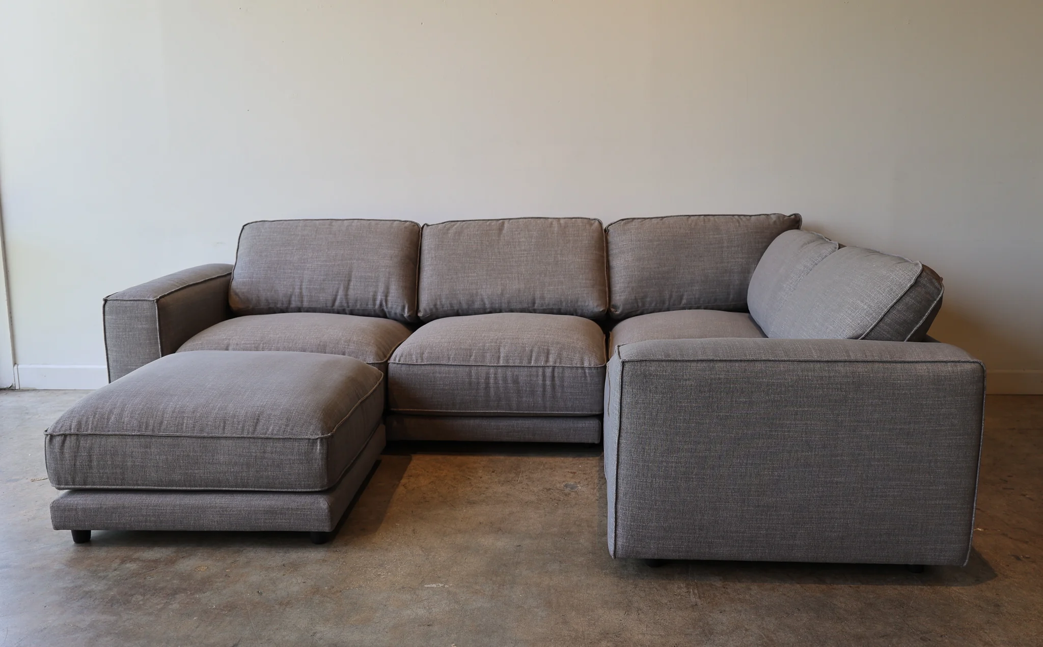 Diaby Crypton Modular Sectional - Image 10
