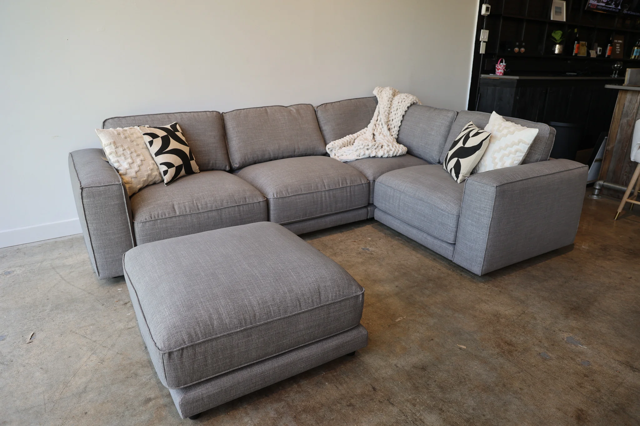 Diaby Crypton Ottoman - Image 4