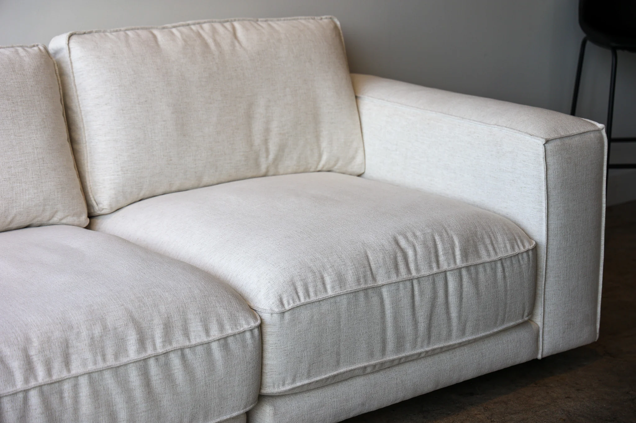The Evans Crypton Sectional - Image 10